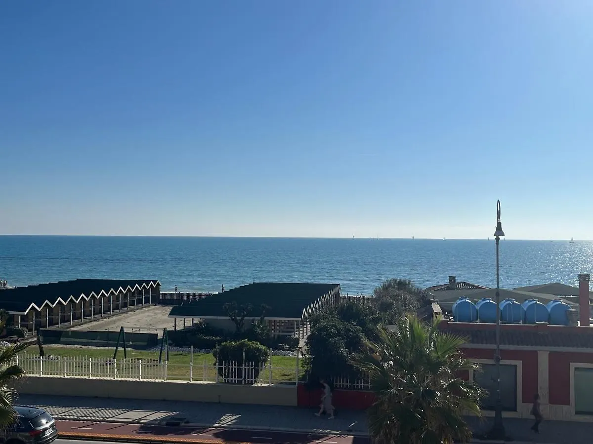 Appartamento Fronte Mare 丽都迪奥斯蒂亚 公寓